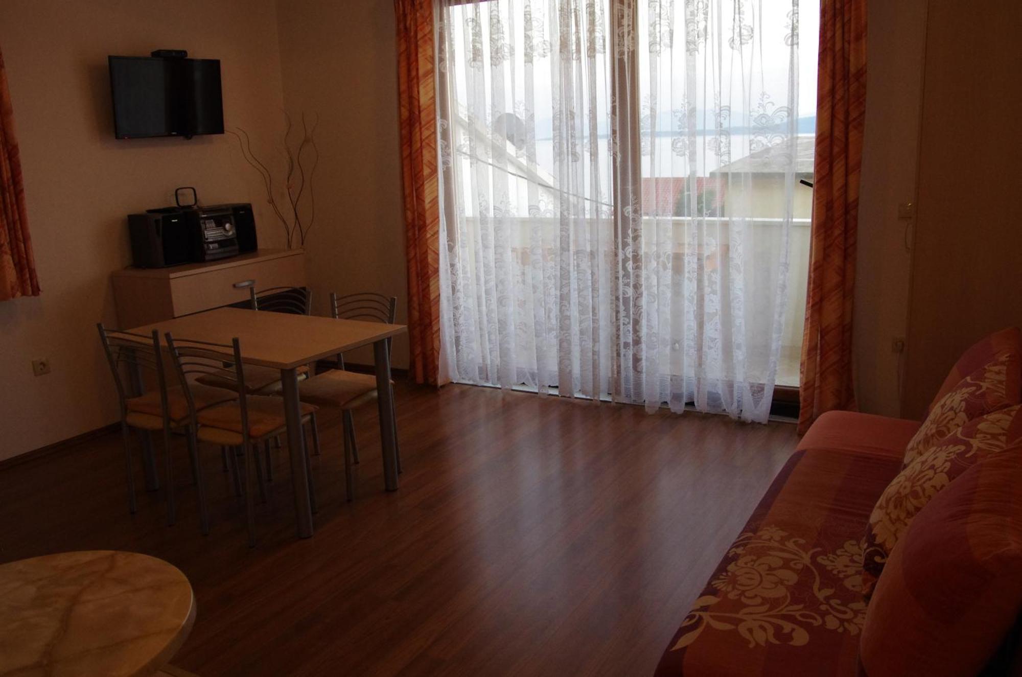 Apartments With A Parking Space Igrane, Makarska - 13535 Rum bild