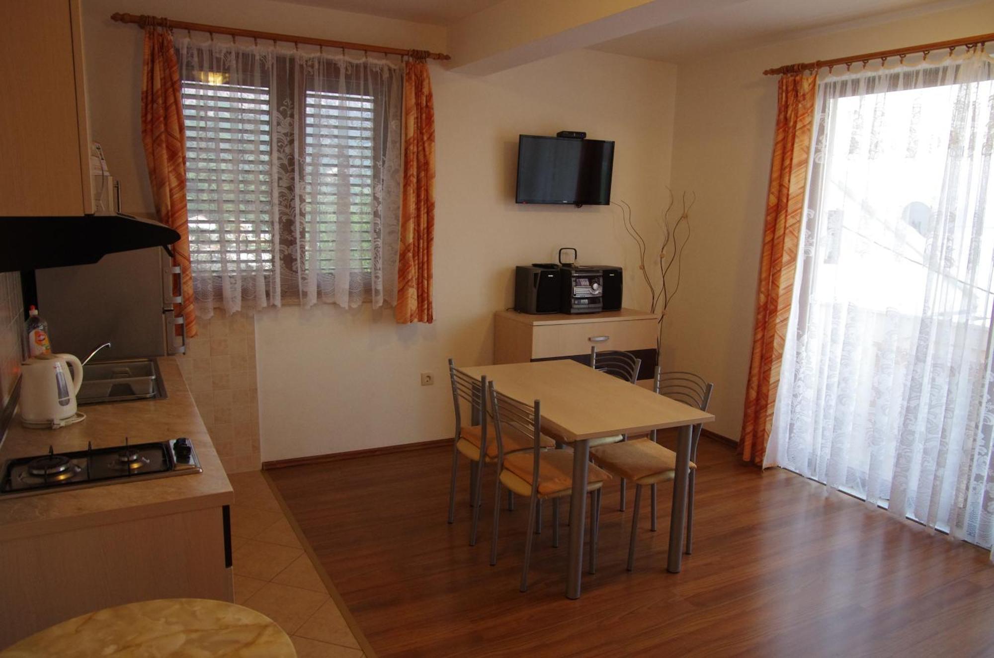 Apartments With A Parking Space Igrane, Makarska - 13535 Rum bild